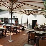Des Deux Rivieres Hotel *
