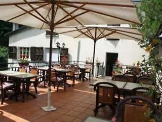 Des Deux Rivieres Hotel *