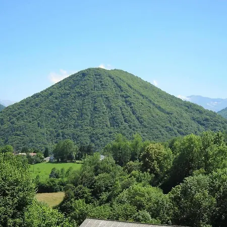 Des Deux Rivieres Hotel *