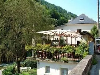 Des Deux Rivieres Hotel