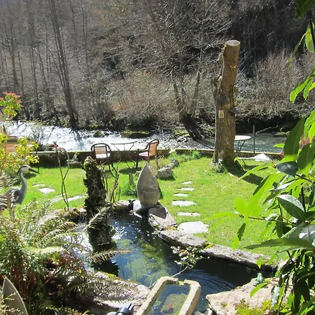 Des Deux Rivieres Hotel *